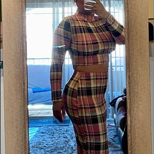 Fashion Nova 2 pieces top and skirt set.